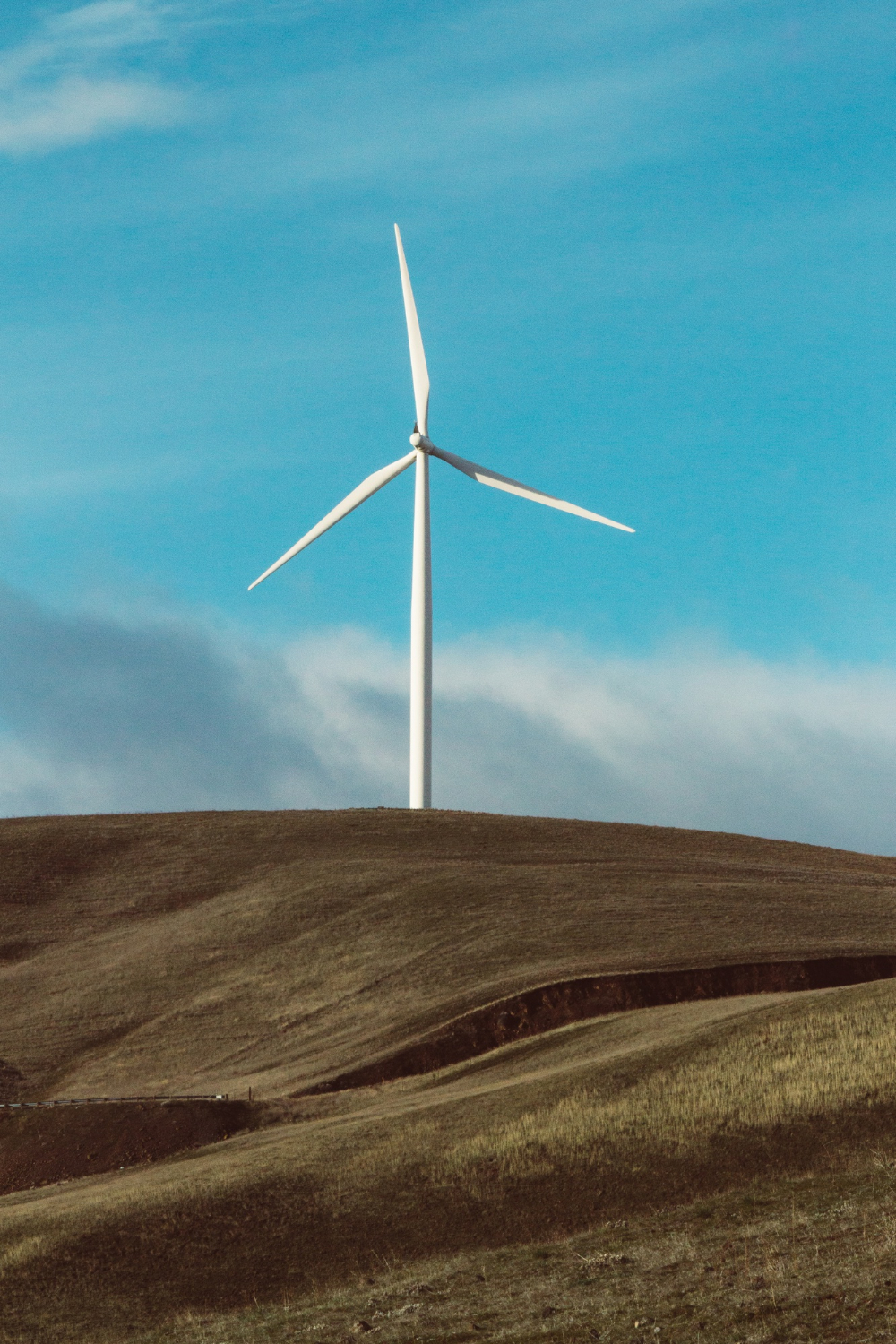 vertical shot wind turbine dry grassland 3